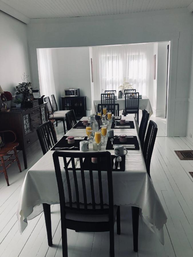 B&B Hillhouse Lac-Brome Exterior foto