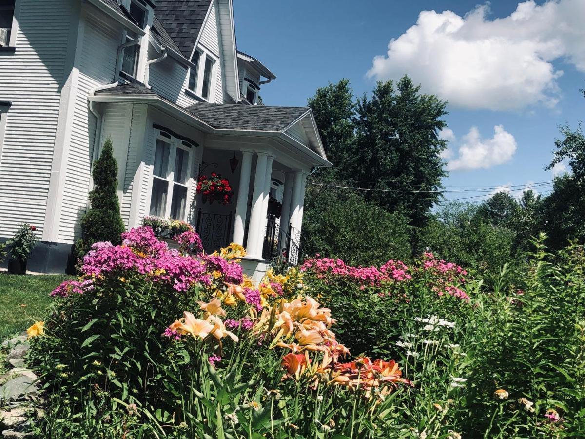 B&B Hillhouse Lac-Brome Exterior foto