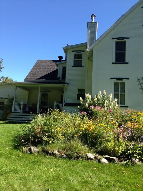 B&B Hillhouse Lac-Brome Exterior foto